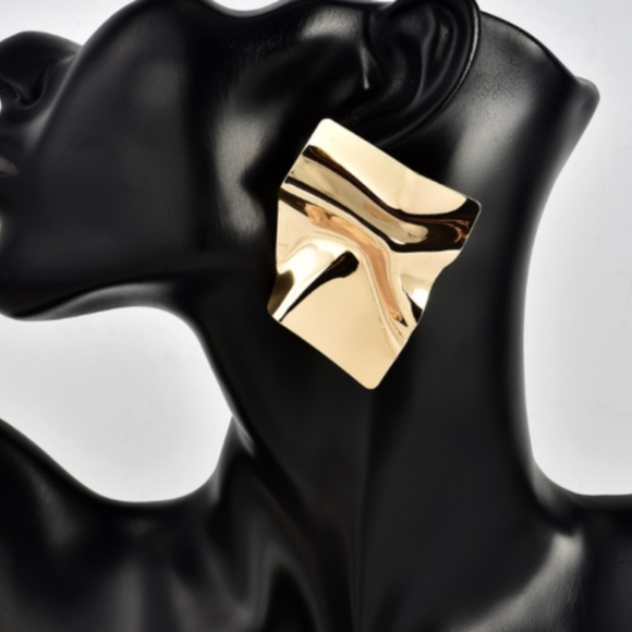 'Reflective' Warped Gold Square Earrings - Picture 6 of 8
